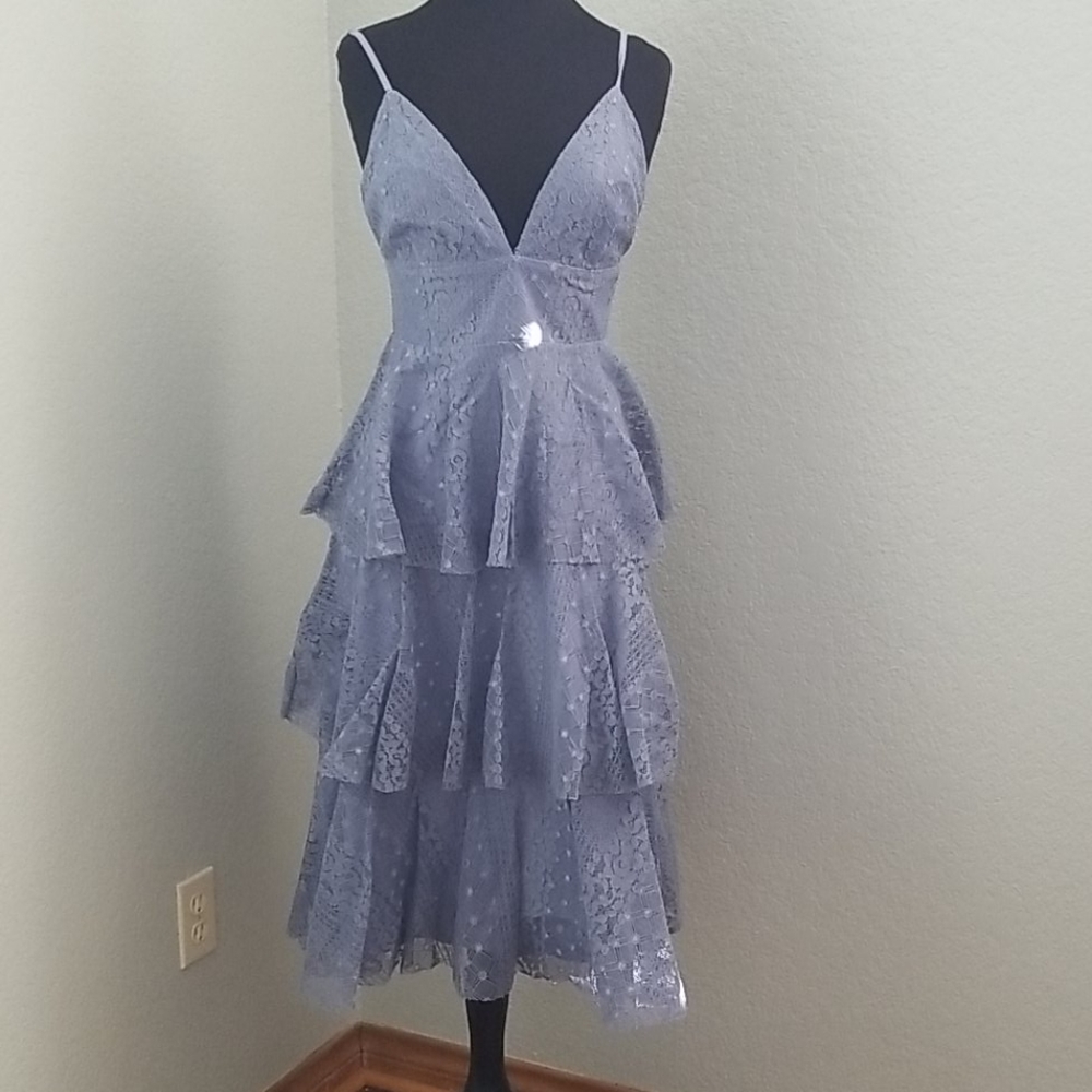 Lulus ruffled lace dress